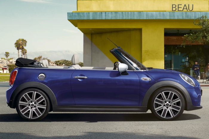 MINI Convertible at Inchcape Front