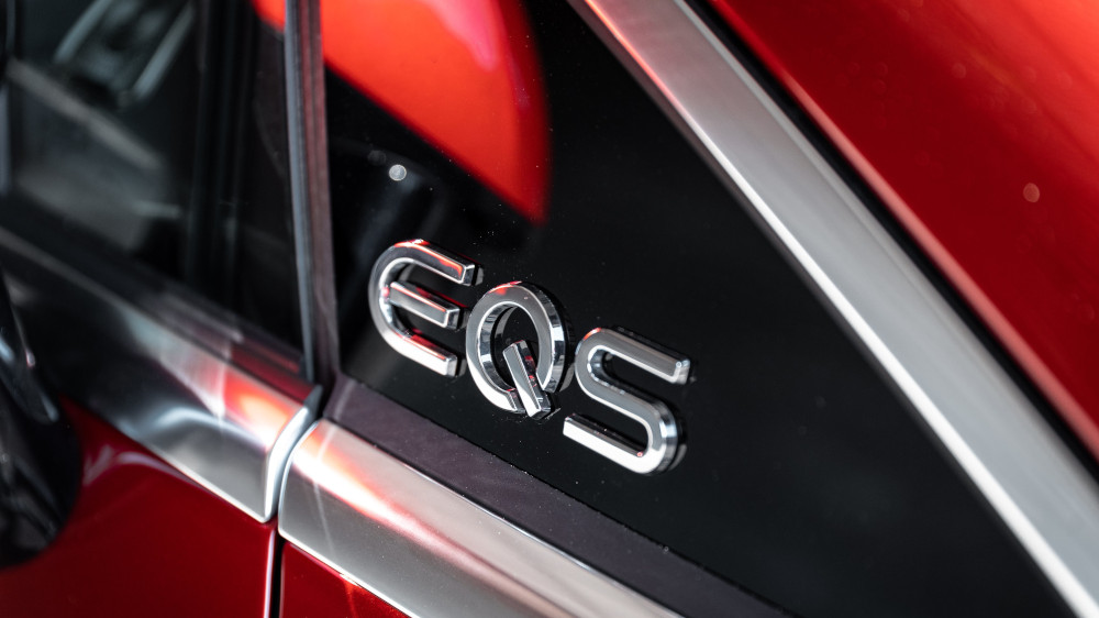 Mercedes-EQS-BC13-1000x562