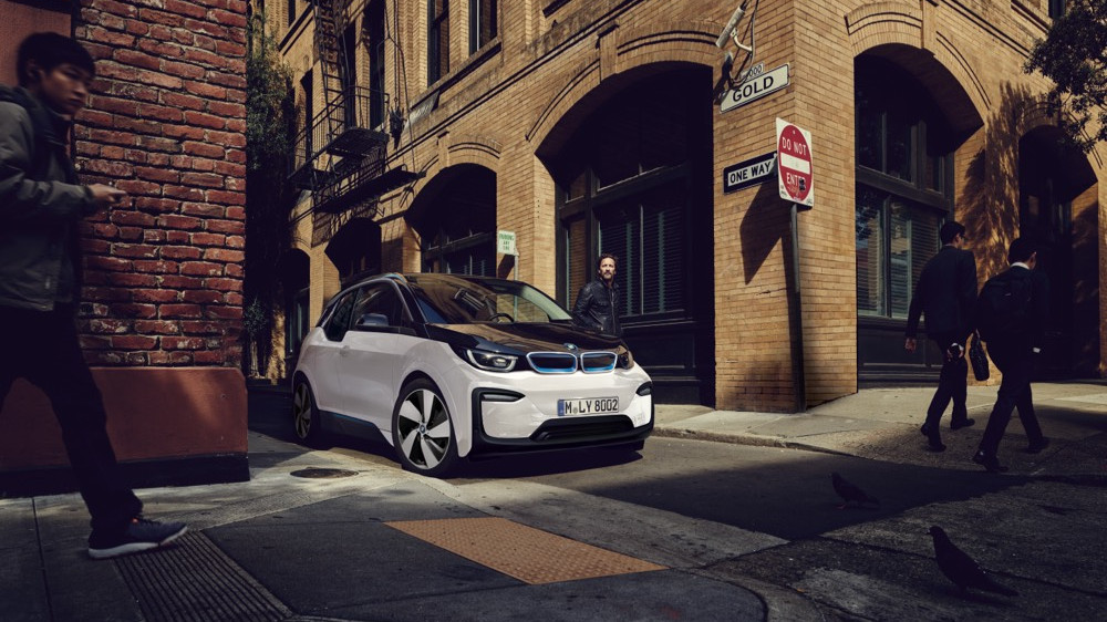 BMW i3 Base Specification Front 34 Image Financial Services